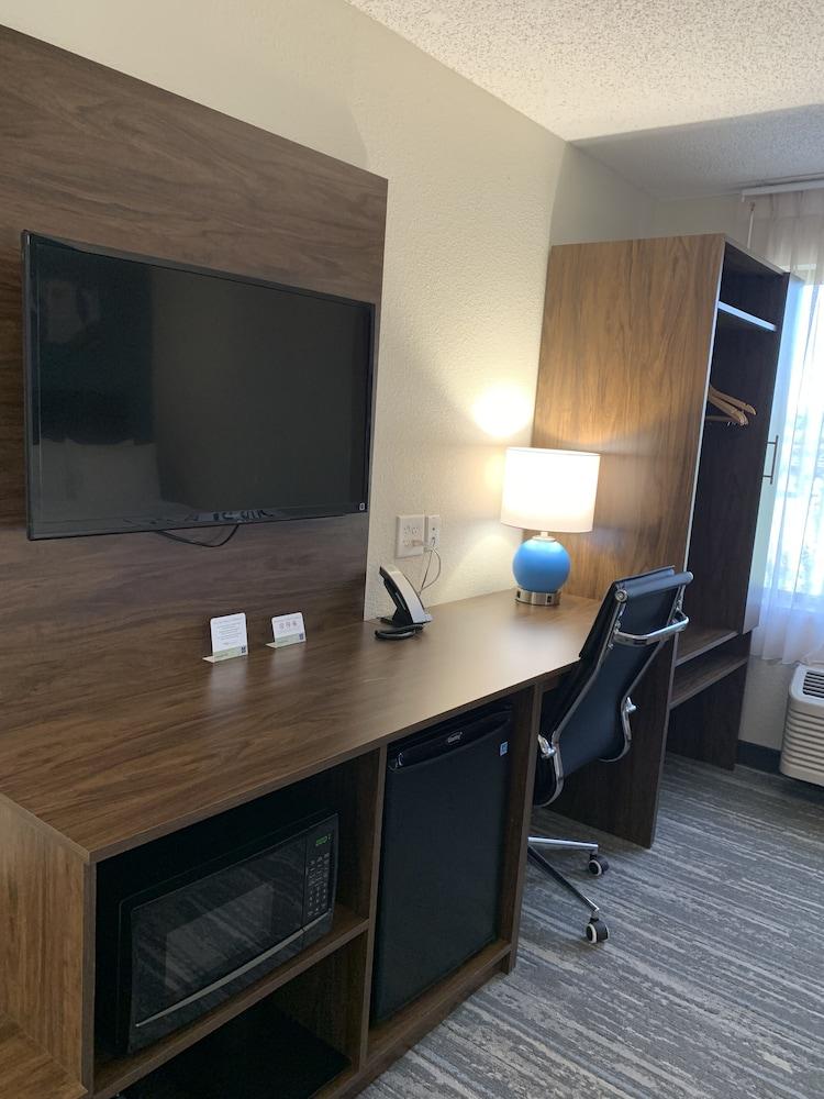 Chesapeake Inn And Suites Lexington Park Patuxent River Naval Air Station California Eksteriør bilde