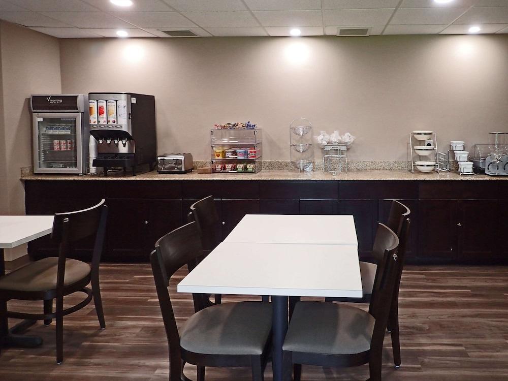 Chesapeake Inn And Suites Lexington Park Patuxent River Naval Air Station California Eksteriør bilde