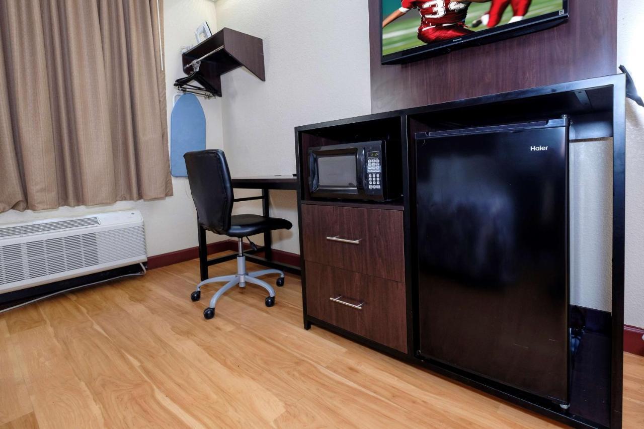 Chesapeake Inn And Suites Lexington Park Patuxent River Naval Air Station California Eksteriør bilde