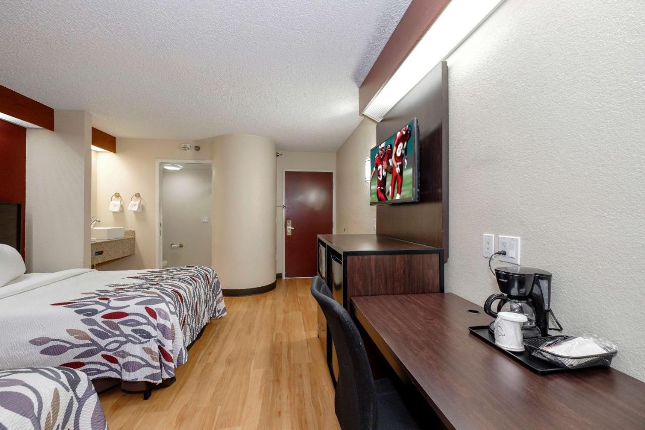 Chesapeake Inn And Suites Lexington Park Patuxent River Naval Air Station California Eksteriør bilde