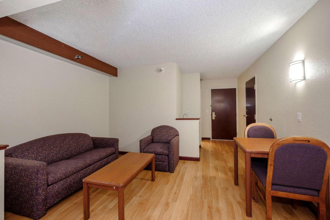 Chesapeake Inn And Suites Lexington Park Patuxent River Naval Air Station California Eksteriør bilde