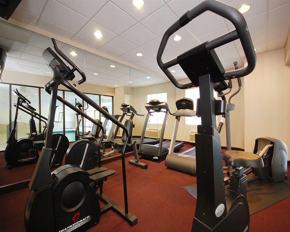 Chesapeake Inn And Suites Lexington Park Patuxent River Naval Air Station California Eksteriør bilde