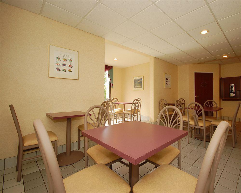 Chesapeake Inn And Suites Lexington Park Patuxent River Naval Air Station California Restaurant bilde